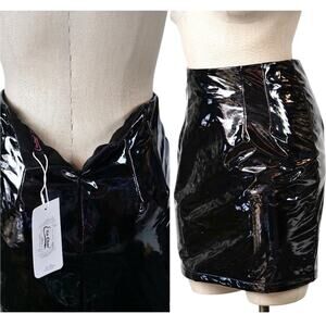 NWT Elia-Cher Wet Look Mini Skirt BLACK Size 8-10